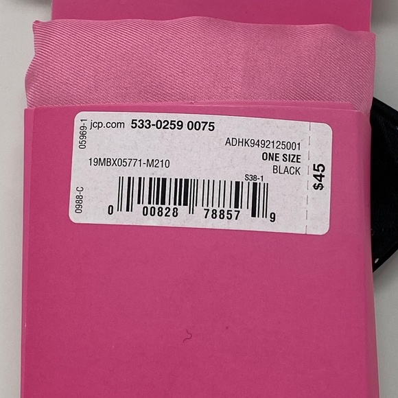 Susan G Komen Bow Tie & Pocket Square Combo - Picture 4 of 4